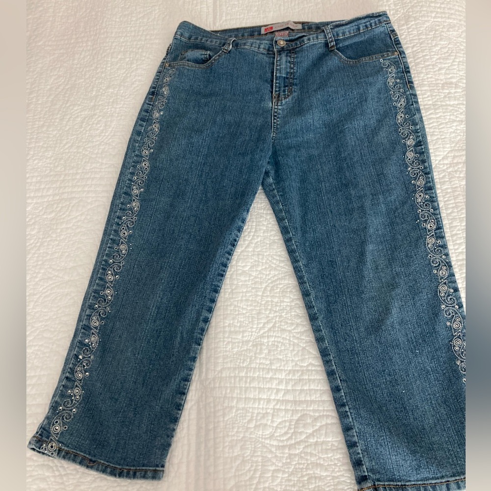 Denim capris with embroidery down leg seam. Sz 12